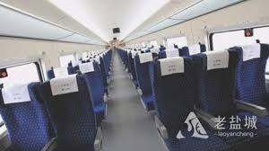 高铁f座位靠窗还是靠过道