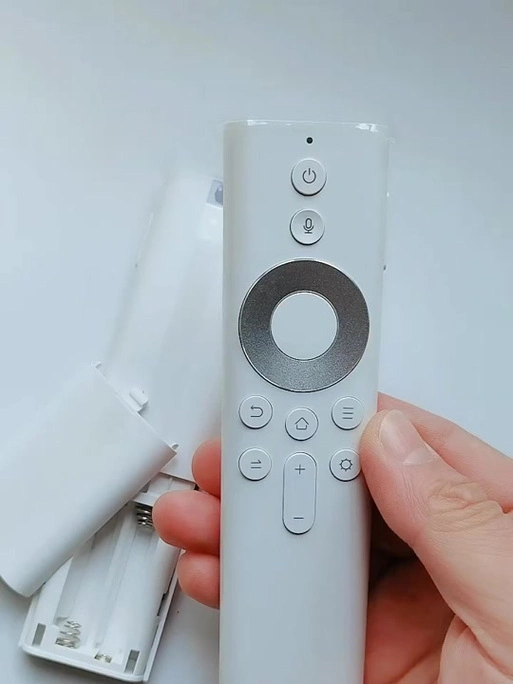 坚果遥控器如何安装电池