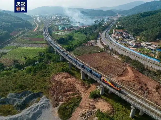 中老铁路三载变迁见证了什么
