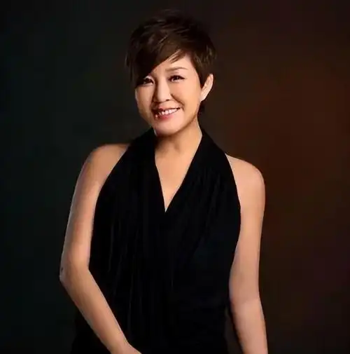 网红理发师李静是谁