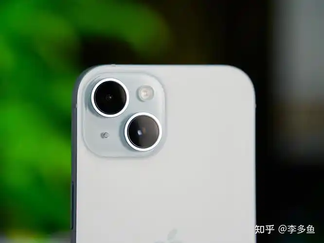 iphone15前置摄像头位置在哪