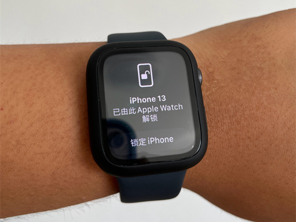 苹果手表如何解锁手机面容
