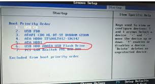 U盘设为第一启动项无法启动怎么办