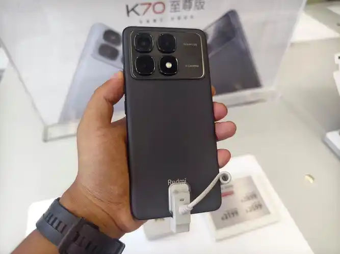 红米RedmiK70至尊冠军版桌面时间怎么设置